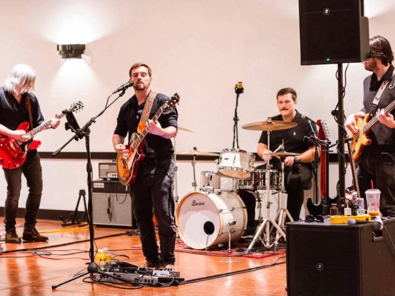 Bloodhound performing live as a full five-piece Southern rock band
